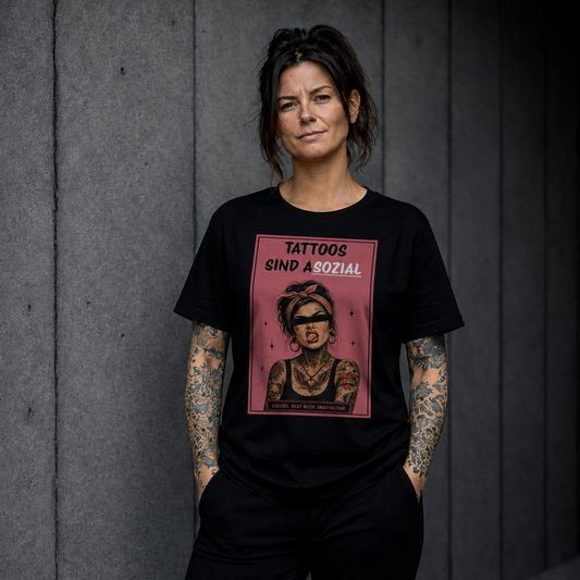 TATTOOS SIND SOZIAL - Essential Shirt