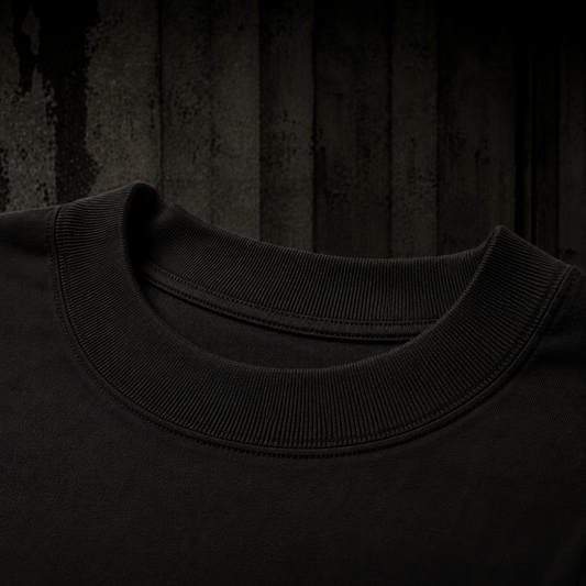 SCHWARZE TINTE - Oversize Shirt