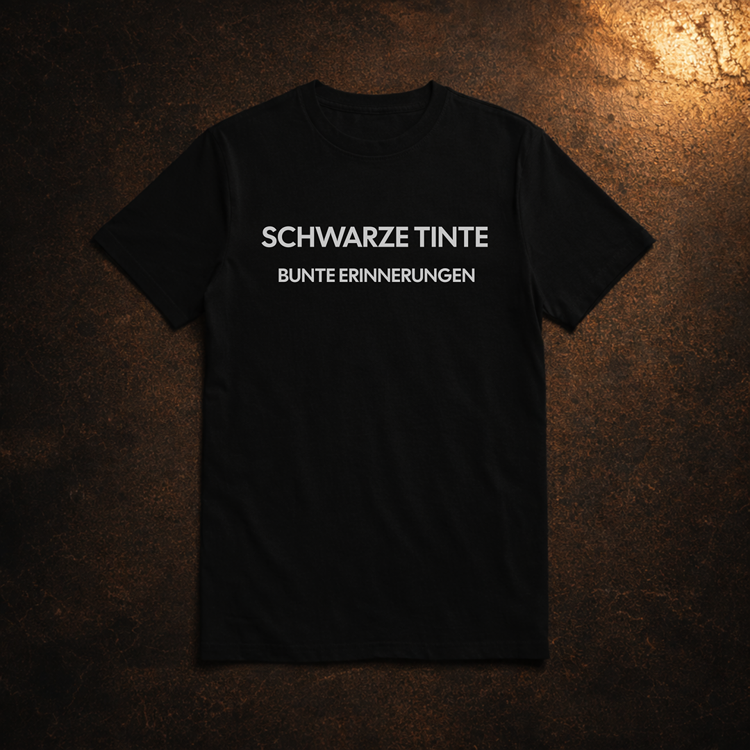 SCHWARZE TINTE - Essential Shirt